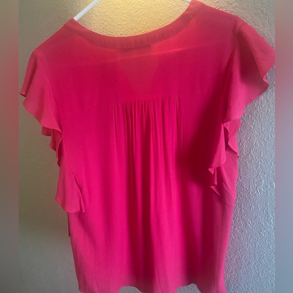 Doe & Rae Pink Ruffle sleeve Top/ size Medium/ NWT - Picture 5 of 5